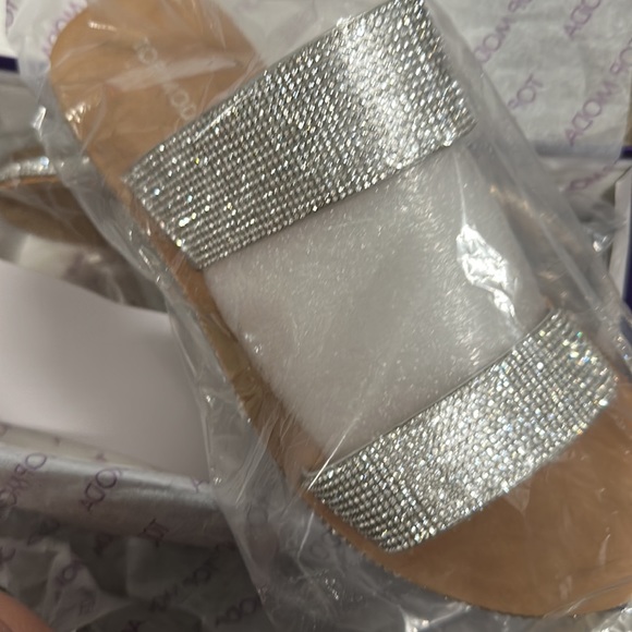 Sandals - Picture 3 of 3